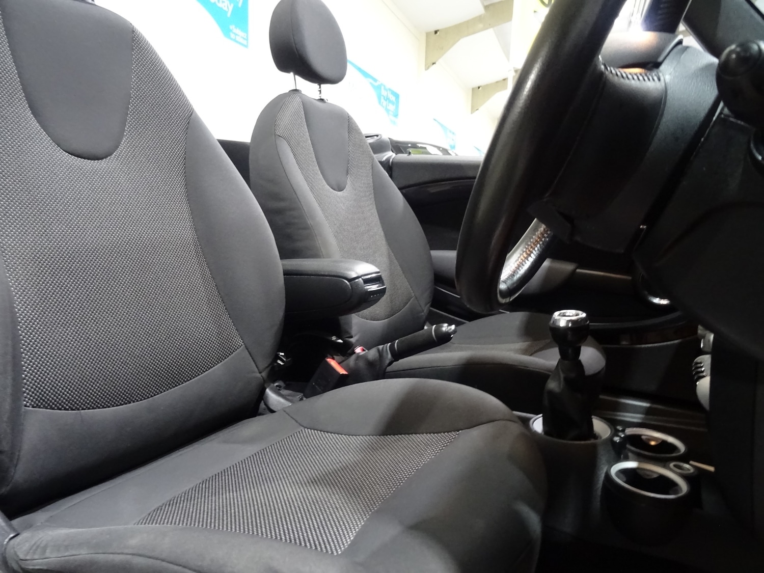 Used MINI Convertible 2010 for sale - 76374504: Photo 25