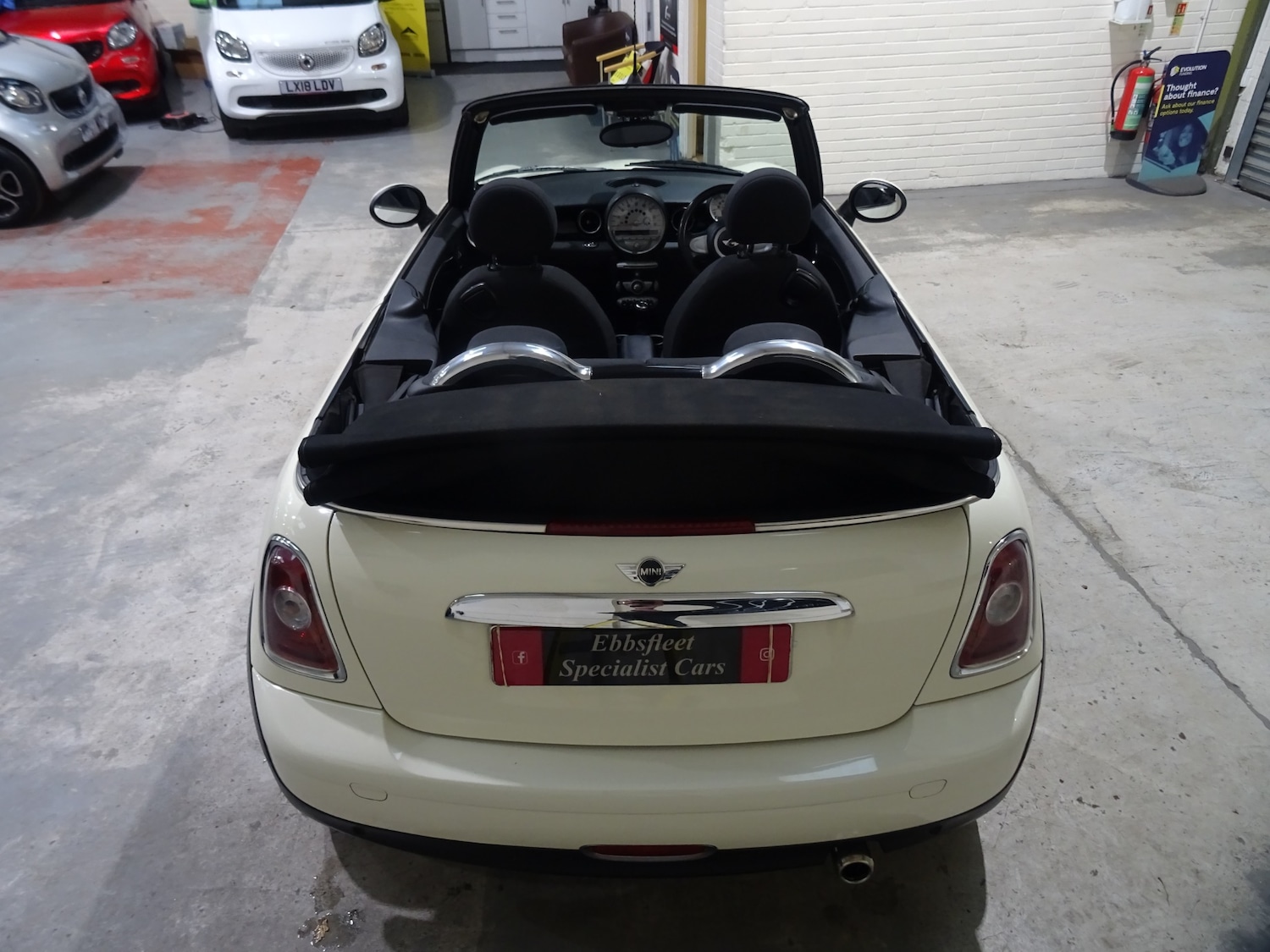Used MINI Convertible 2010 for sale - 76374504: Photo 29