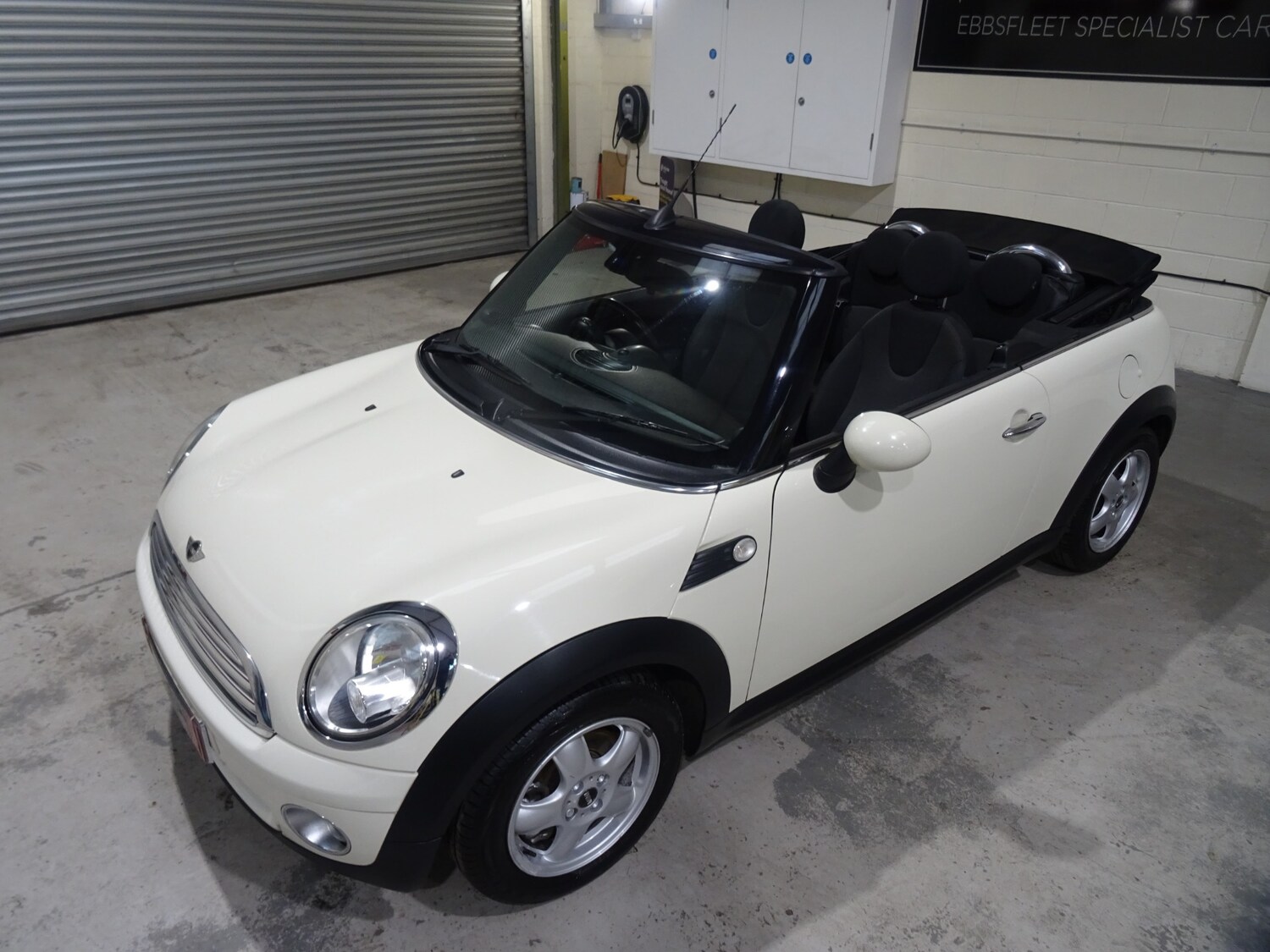 Used MINI Convertible 2010 for sale - 76374504: Photo 31