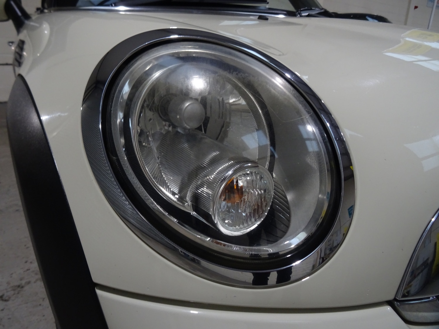 Used MINI Convertible 2010 for sale - 76374504: Photo 32