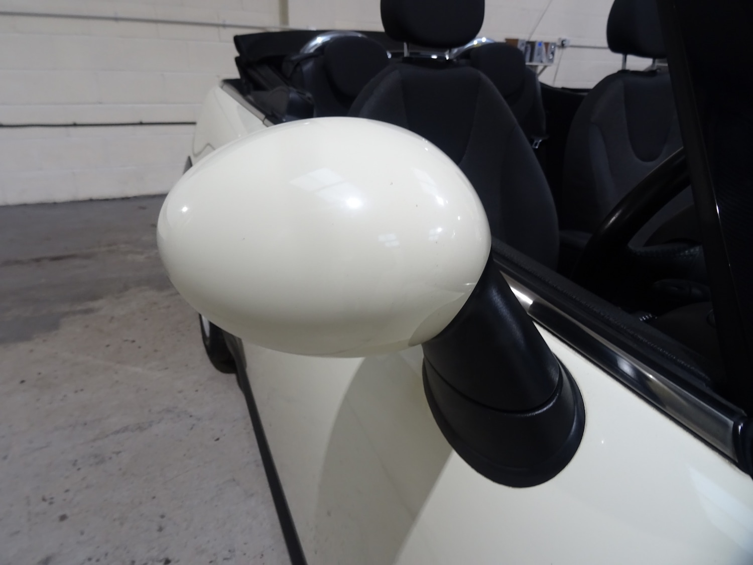 Used MINI Convertible 2010 for sale - 76374504: Photo 35