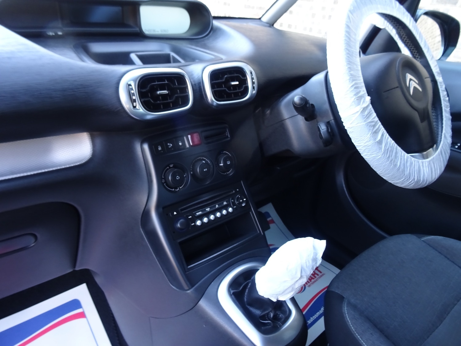 Used Citroen C3 Picasso 2016 for sale - 76791936: Photo 25