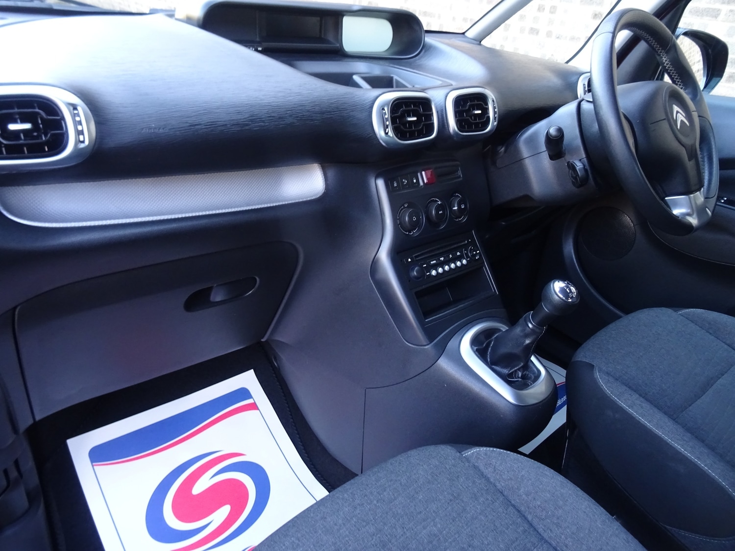 Used Citroen C3 Picasso 2016 for sale - 76791936: Photo 26