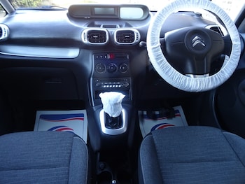 Used Citroen C3 Picasso 2016 for sale - 76791936: Photo