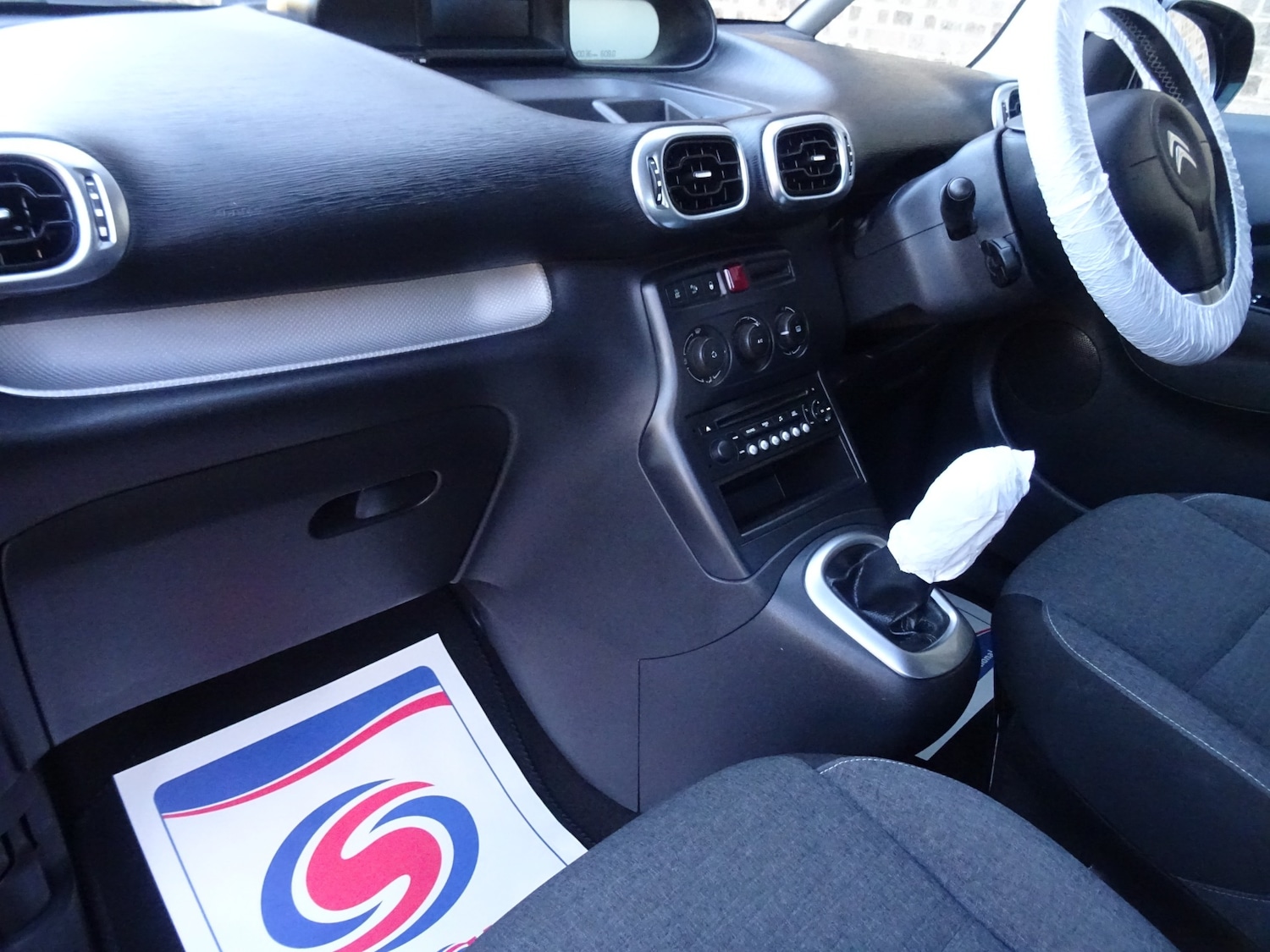 Used Citroen C3 Picasso 2016 for sale - 76791936: Photo 5