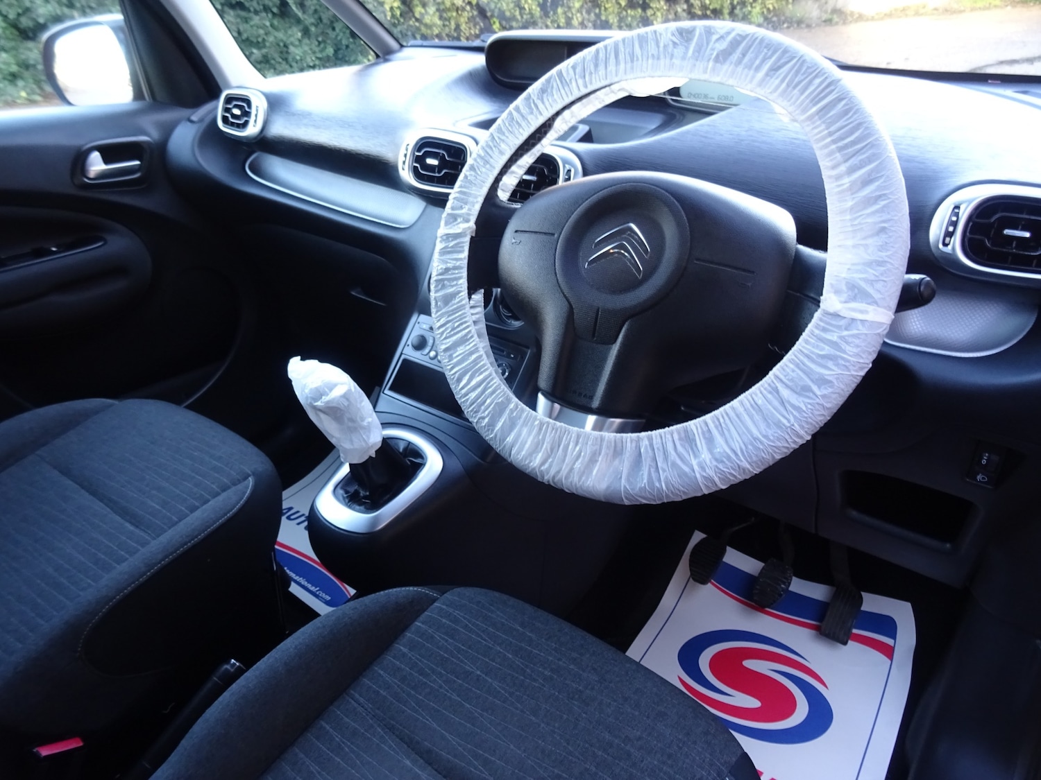 Used Citroen C3 Picasso 2016 for sale - 76791936: Photo 8