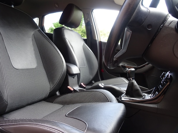 Used Ford Fiesta 2015 for sale - 74743431: Photo 32