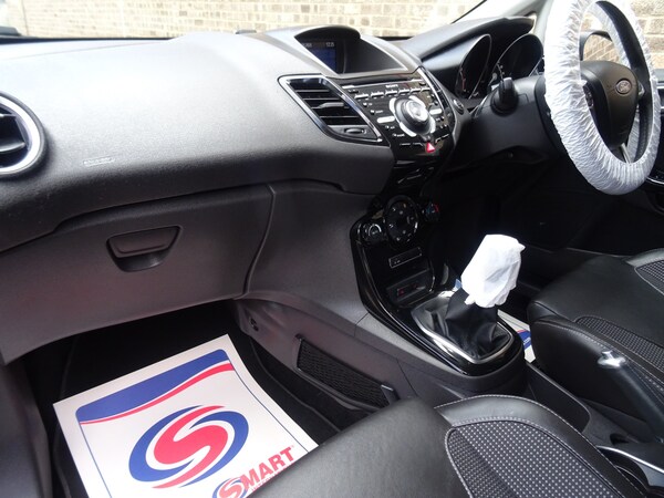 Used Ford Fiesta 2015 for sale - 74743431: Photo 5