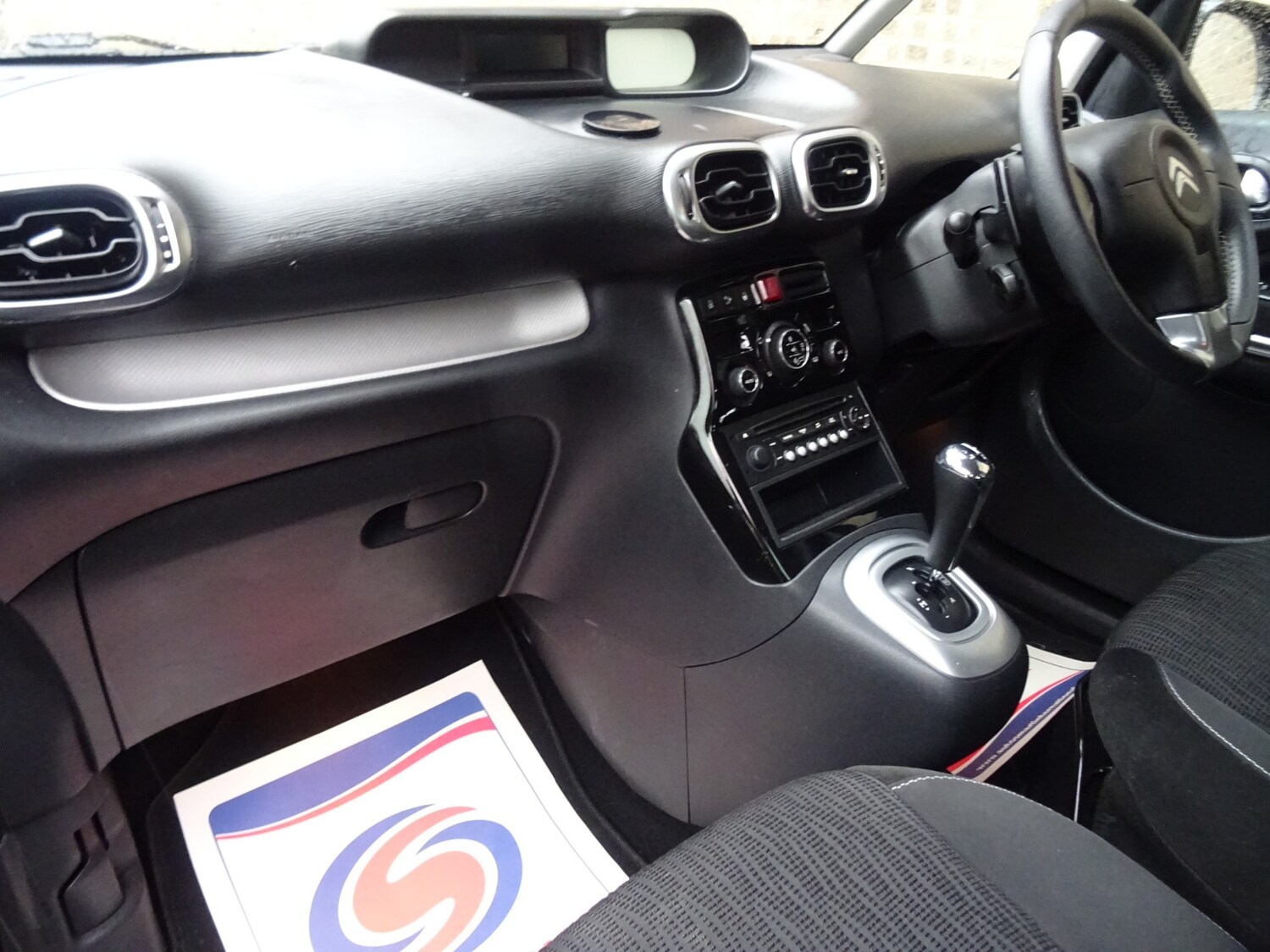 Used Citroen C3 Picasso 2013 for sale - 76343040: Photo 26