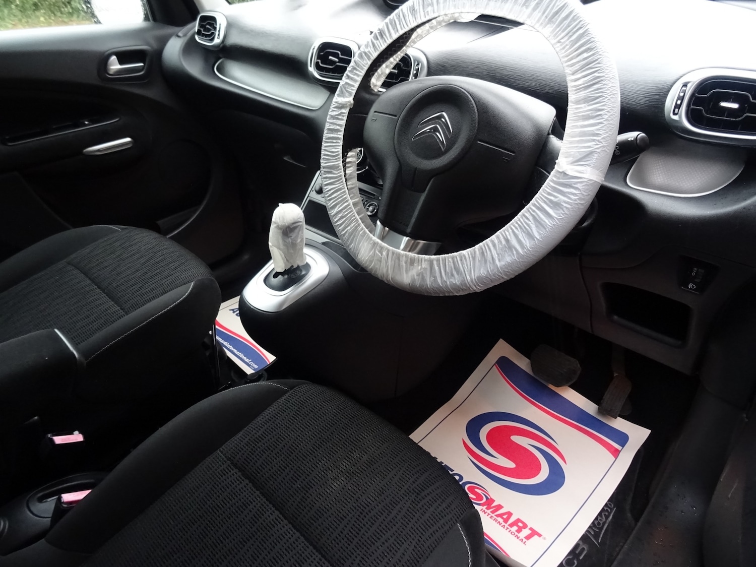 Used Citroen C3 Picasso 2013 for sale - 76343040: Photo 8