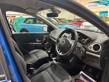 Used Renault Clio 2011 for sale - 75738726: Photo