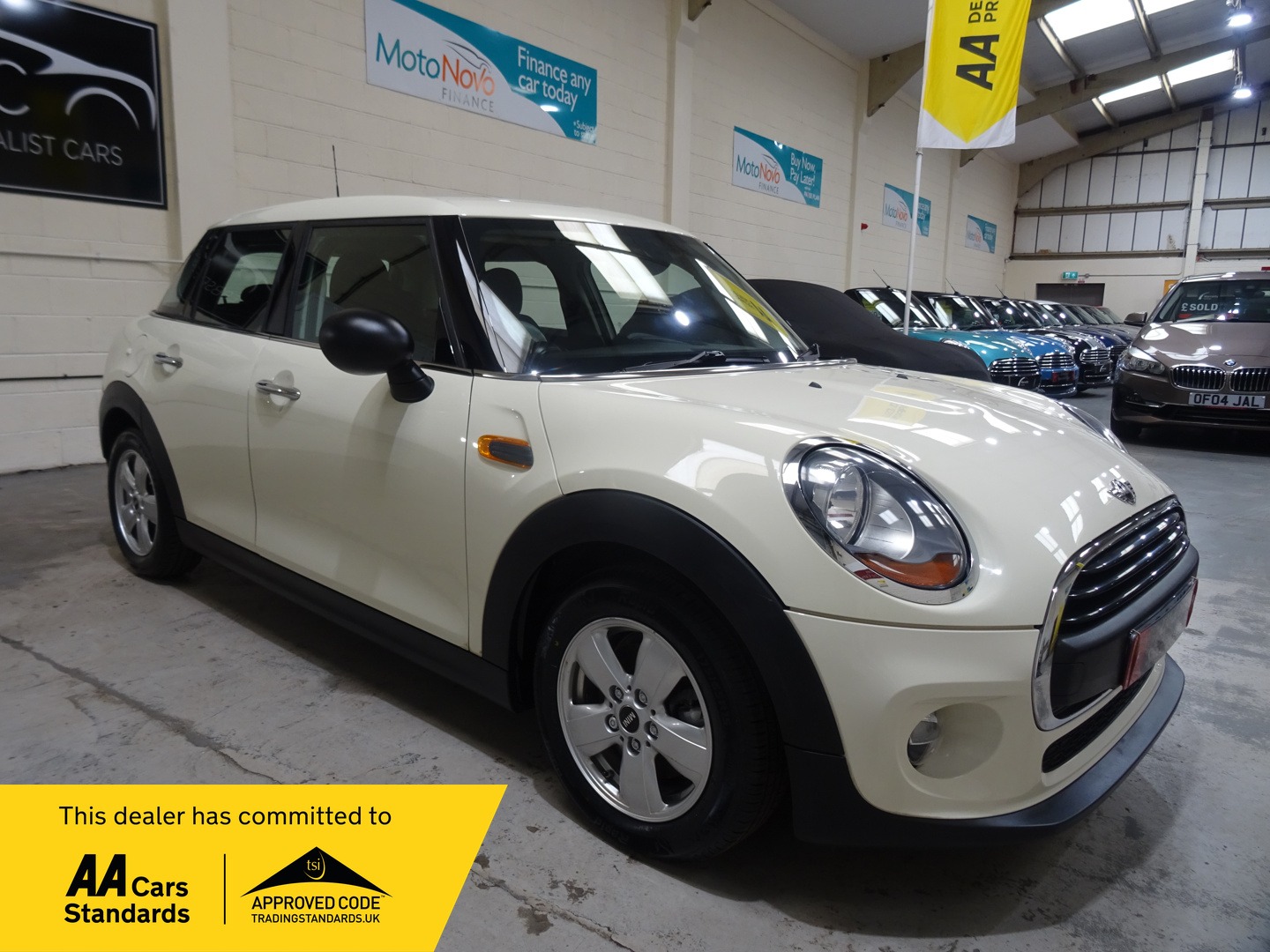 Used MINI Hatch 2014 for sale - 76017457: Photo 1