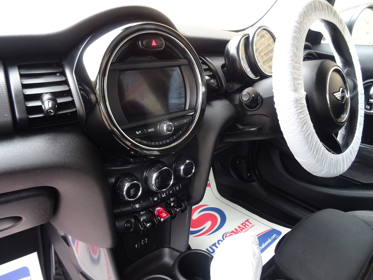 Used MINI Hatch 2014 for sale - 76017457: Photo 25