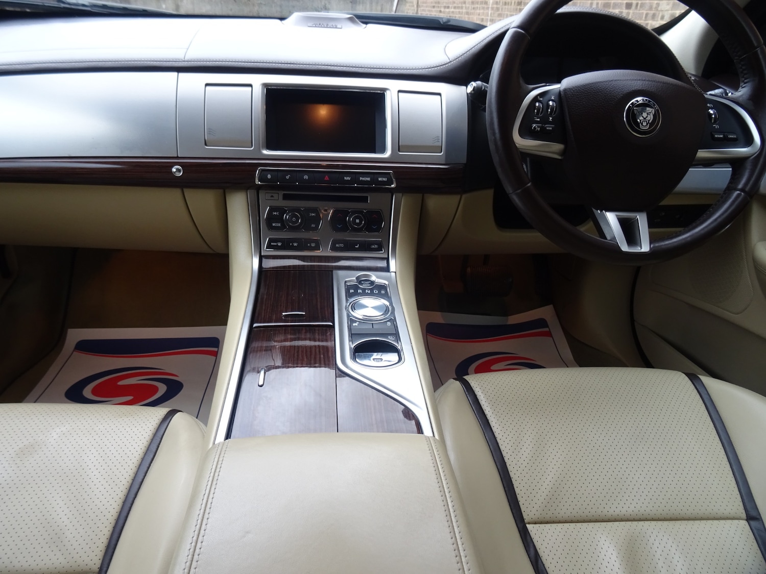 Used Jaguar XF 2015 for sale - 77198585: Photo 22