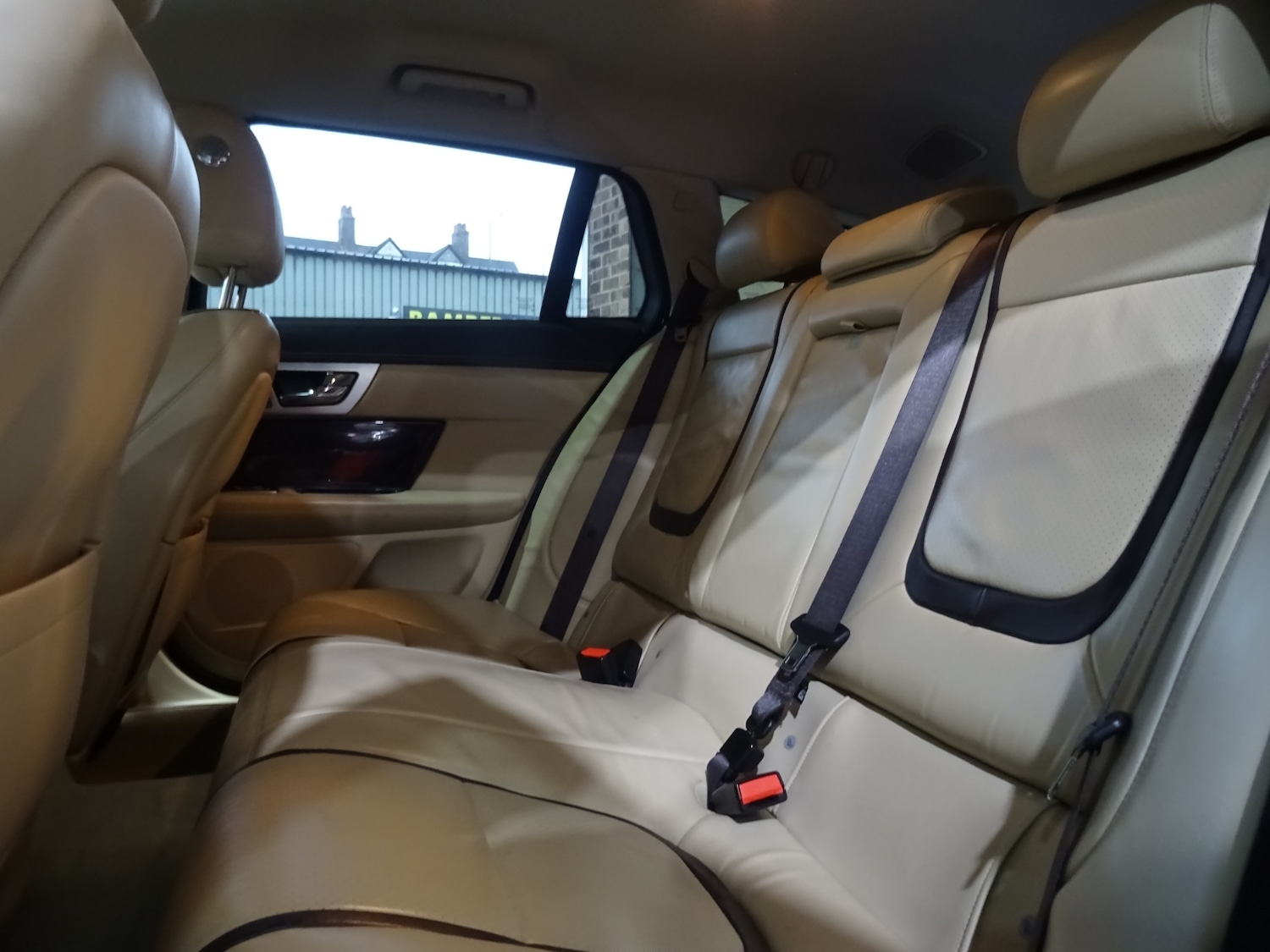 Used Jaguar XF 2015 for sale - 77198585: Photo 3