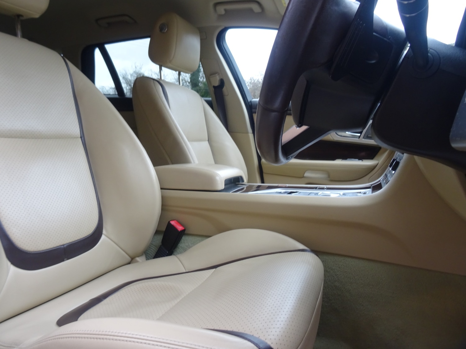 Used Jaguar XF 2015 for sale - 77198585: Photo 33