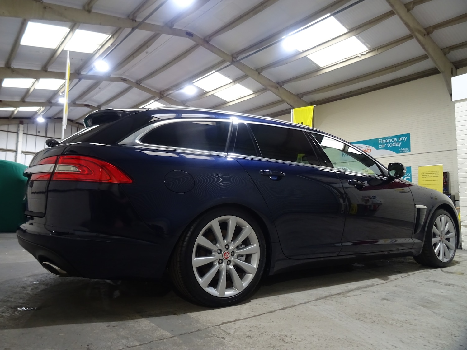 Used Jaguar XF 2015 for sale - 77198585: Photo 35