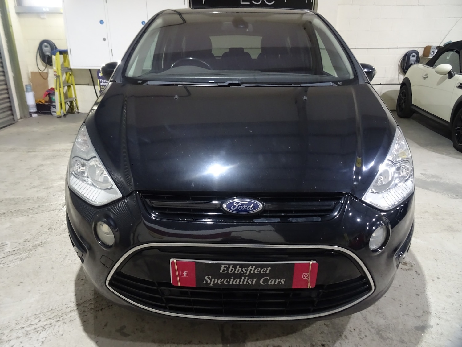 Used Ford S-Max 2012 for sale - 77077899: Photo 4