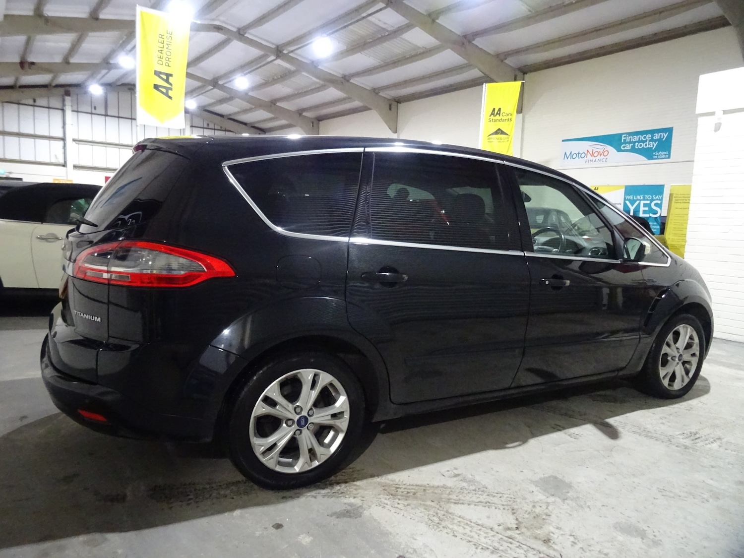 Used Ford S-Max 2012 for sale - 77077899: Photo 5