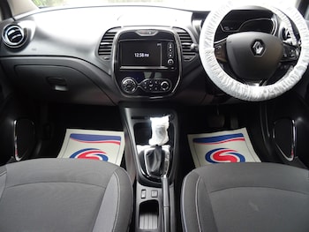 Used Renault Captur 2015 for sale - 75524101: Photo