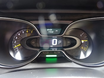 Used Renault Captur 2015 for sale - 75524101: Photo