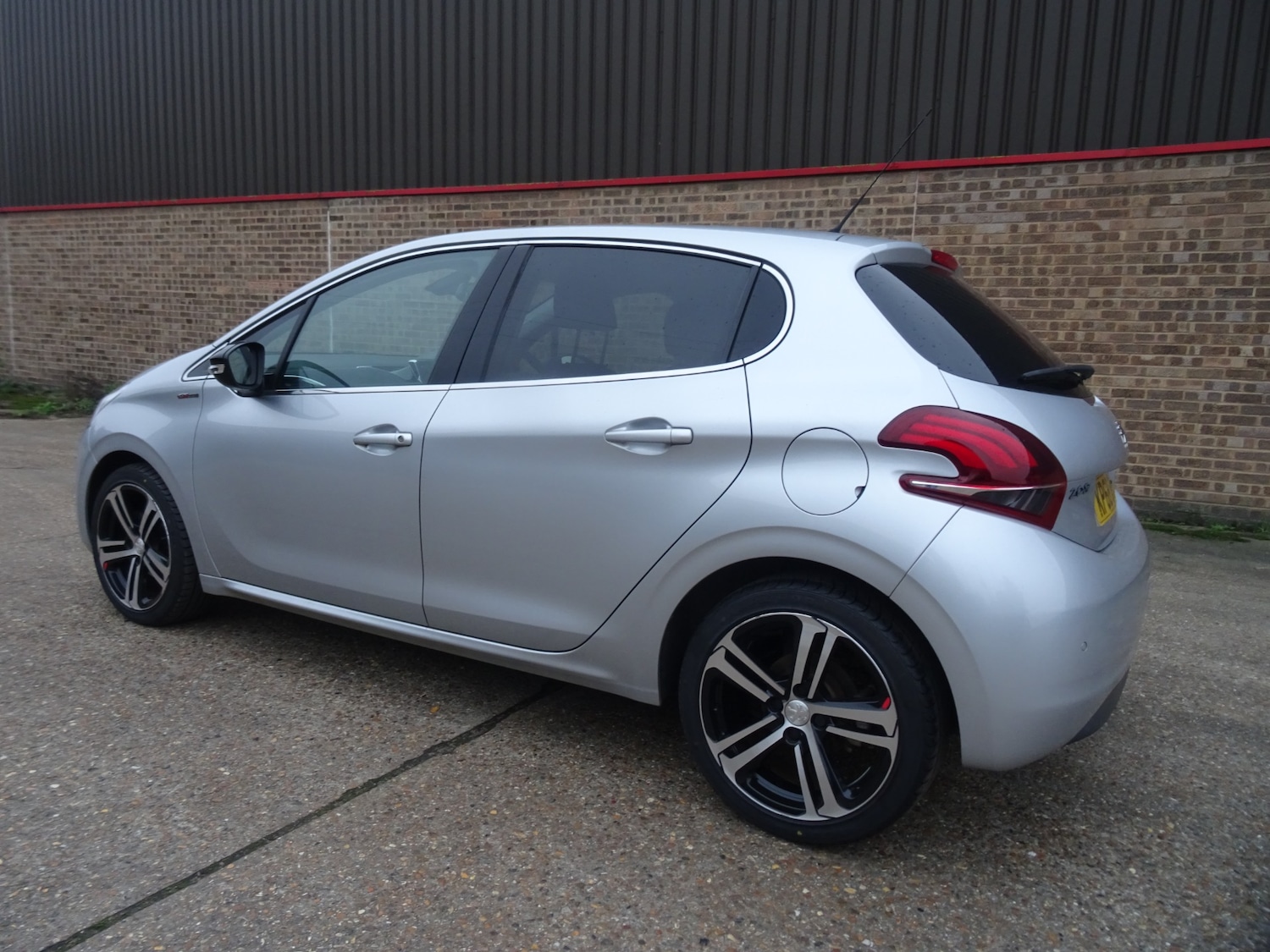 Used Peugeot 208 2018 for sale - 77416829: Photo 8