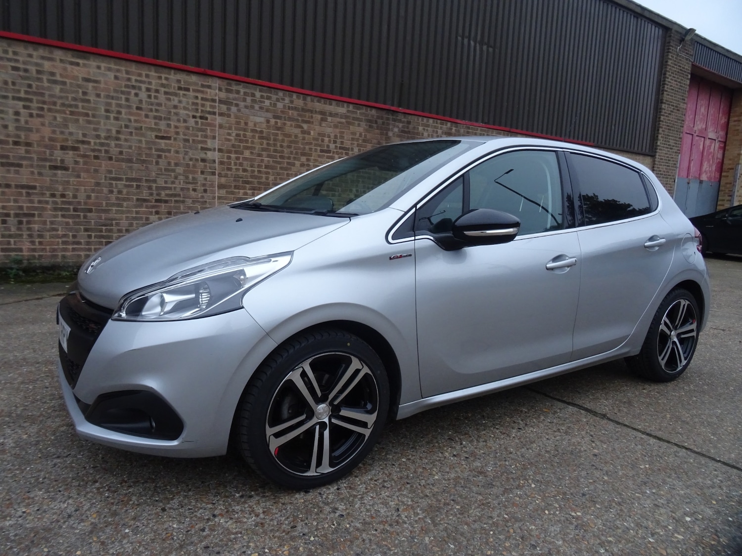 Used Peugeot 208 2018 for sale - 77416829: Photo 9