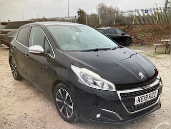 Used Peugeot 208 2019 for sale - 76589698: Photo