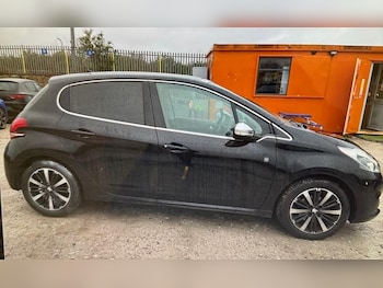 Used Peugeot 208 2019 for sale - 76589698: Photo