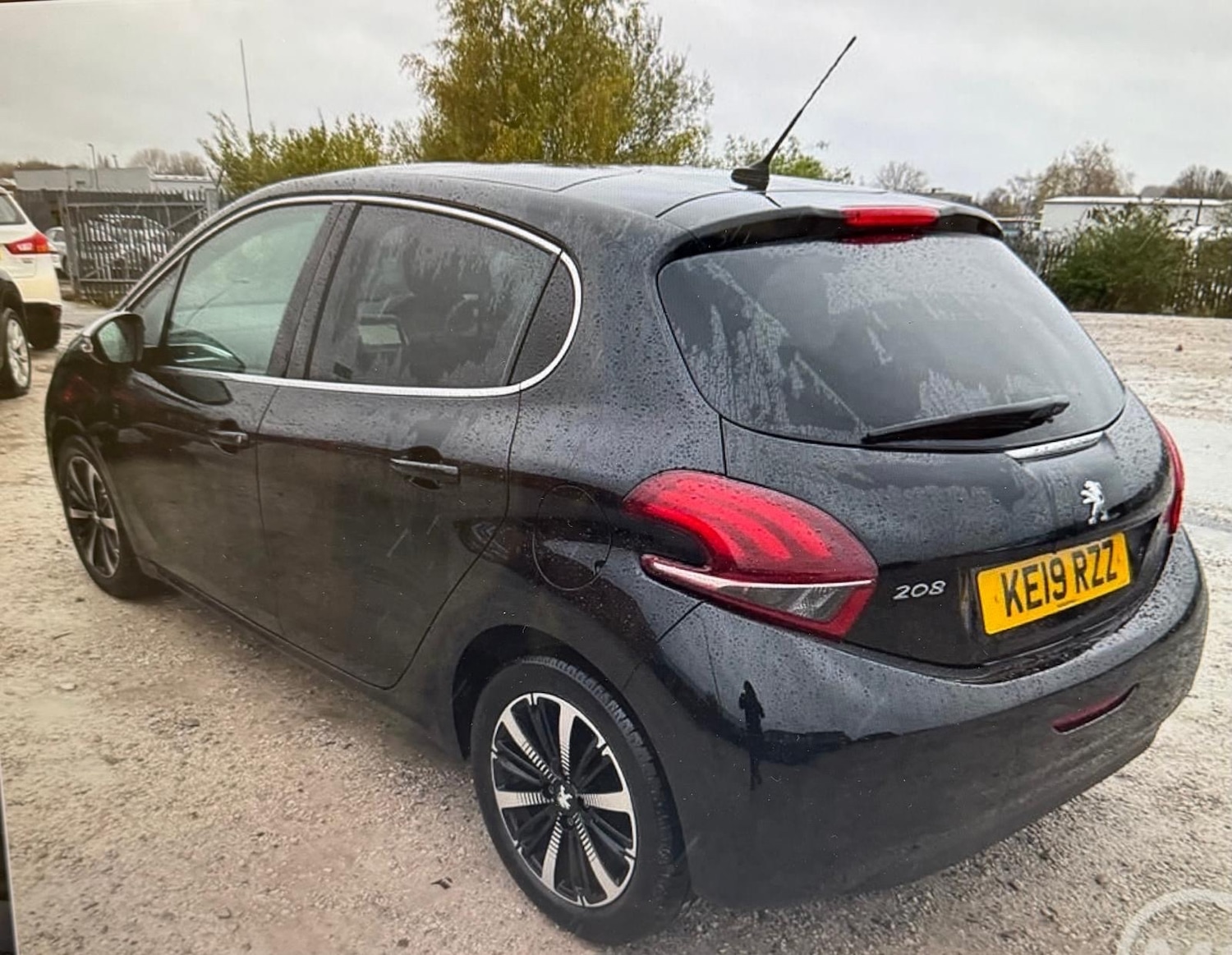 Used Peugeot 208 2019 for sale - 76589698: Photo 4