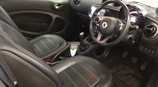 Used smart fortwo 2017 for sale - 76242789: Photo 2