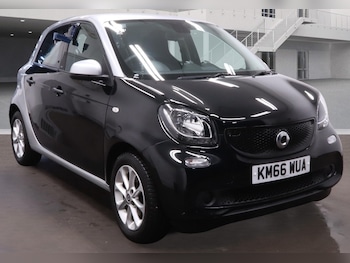 2016 (66) - 0.9 Turbo Passion Premium 5dr **ONLY 8000 MILES FROM NEW**