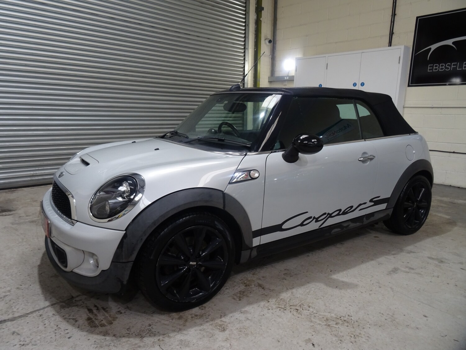 Used MINI Convertible 2013 for sale - 77675797: Photo 16