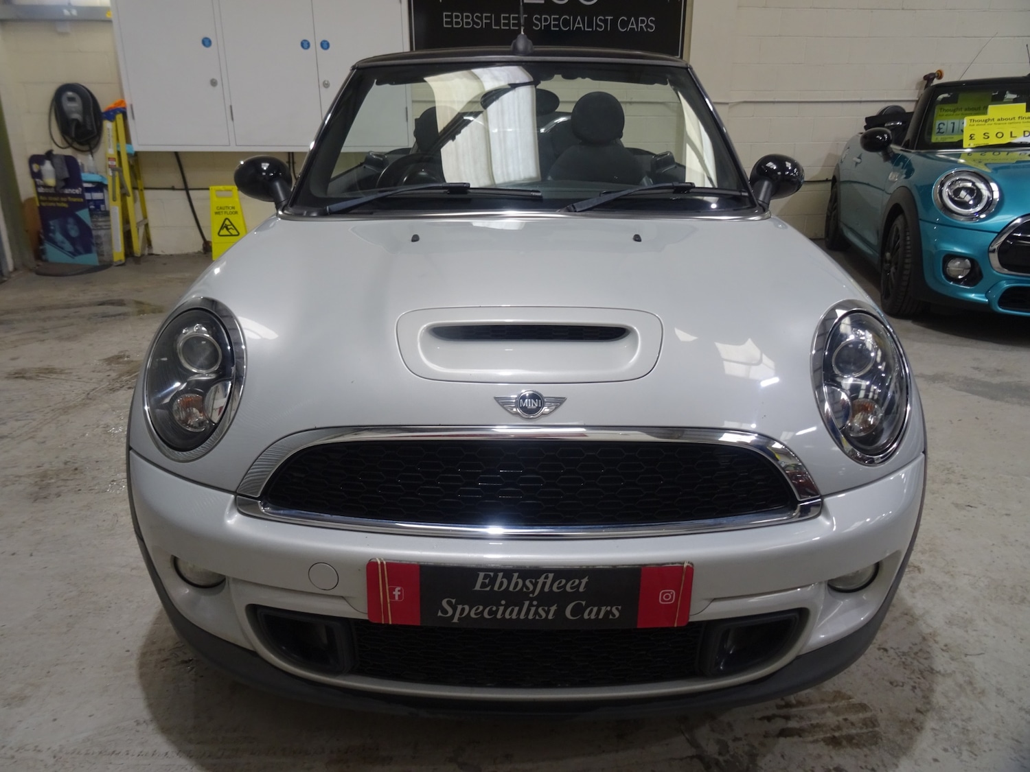 Used MINI Convertible 2013 for sale - 77675797: Photo 6