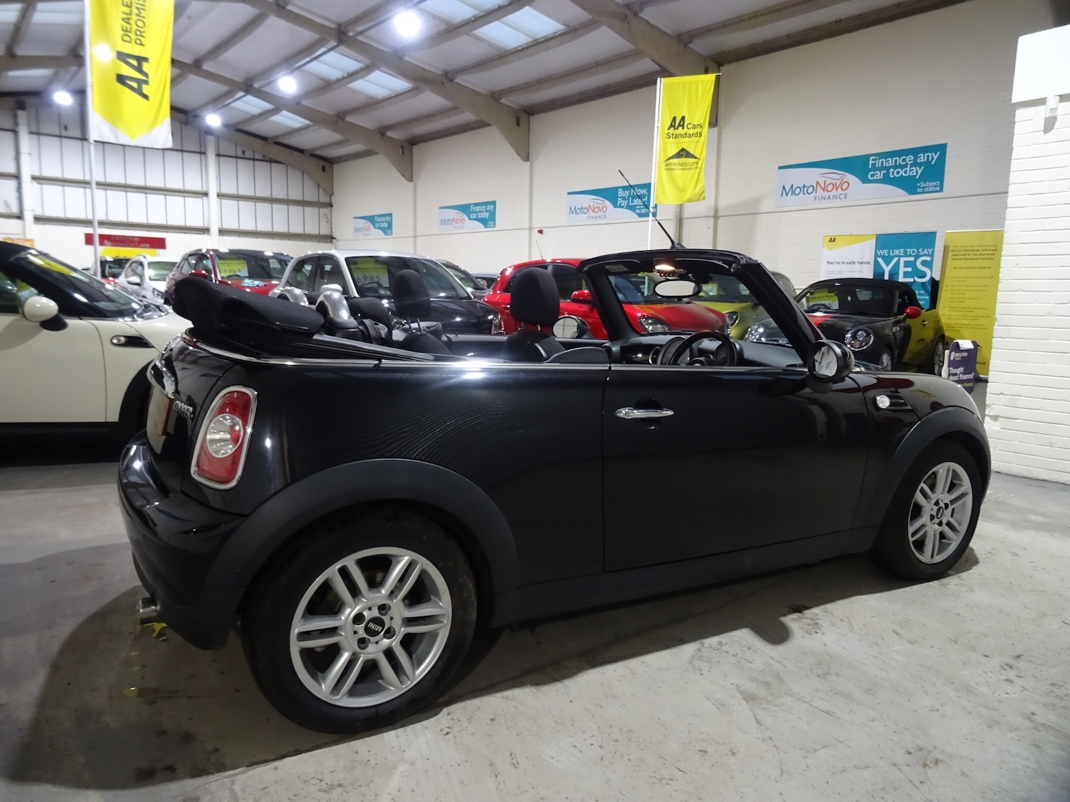 Used MINI Convertible 2015 for sale - 77071157: Photo 5