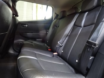 Used Nissan Leaf 2021 for sale - 77196393: Photo