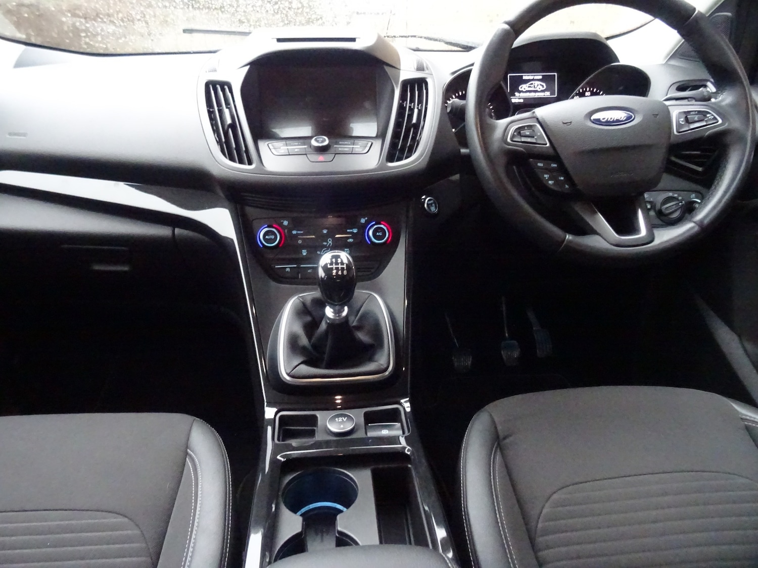 Used Ford Kuga 2018 for sale - 77137370: Photo 2