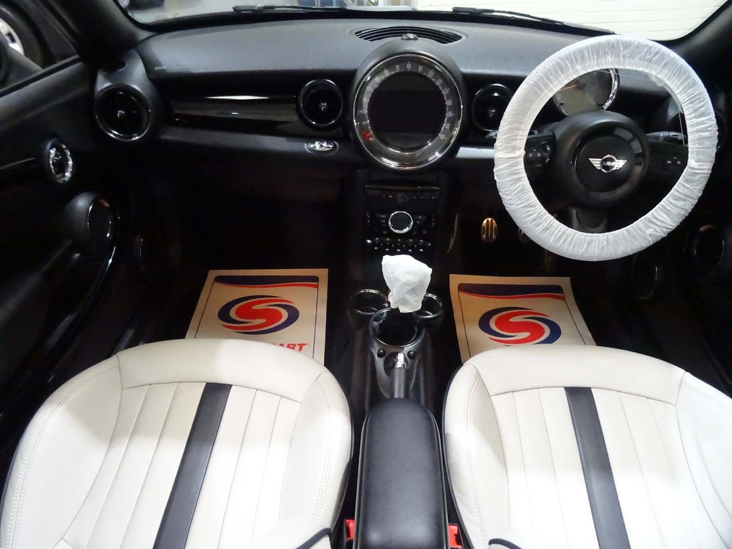 Used MINI Roadster 2014 for sale - 76638409: Photo 2