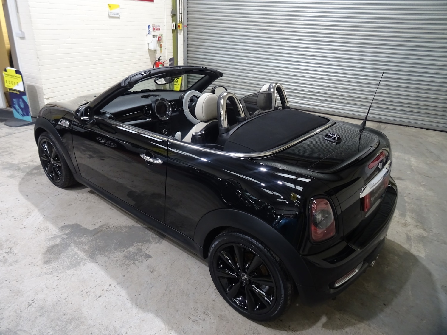 Used MINI Roadster 2014 for sale - 76638409: Photo 30