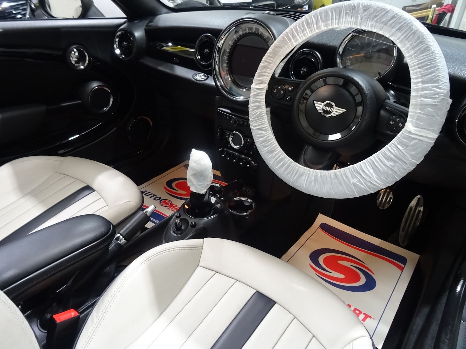 Used MINI Roadster 2014 for sale - 76638409: Photo 8