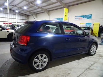 Used Volkswagen Polo 2010 for sale - 77393949: Photo