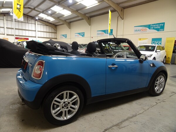 Used MINI Convertible 2014 for sale - 75750025: Photo 11