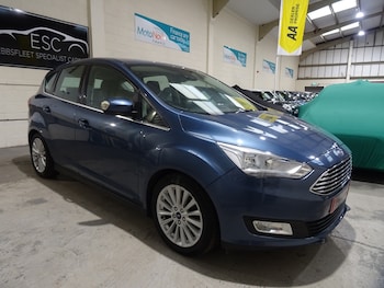 2018 (68) - 1.0 EcoBoost Titanium 5dr **LOW MILEAGE*ONLY 20000 MILES FROM NEW**