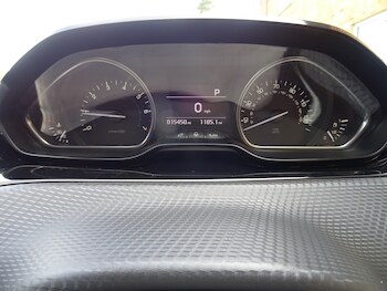 Used Peugeot 2008 2017 for sale - 75304527: Photo