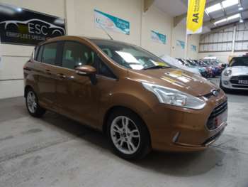 2016 (66) - 1.0 EcoBoost 125 Titanium X **ULTRA LOW MILEAGE*ONLY 7000 MILES FROM NEW** 5-Door