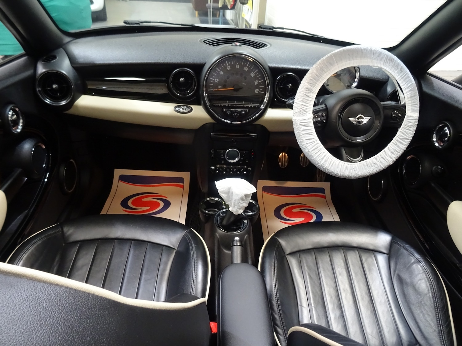 Used MINI Roadster 2015 for sale - 76436665: Photo 2