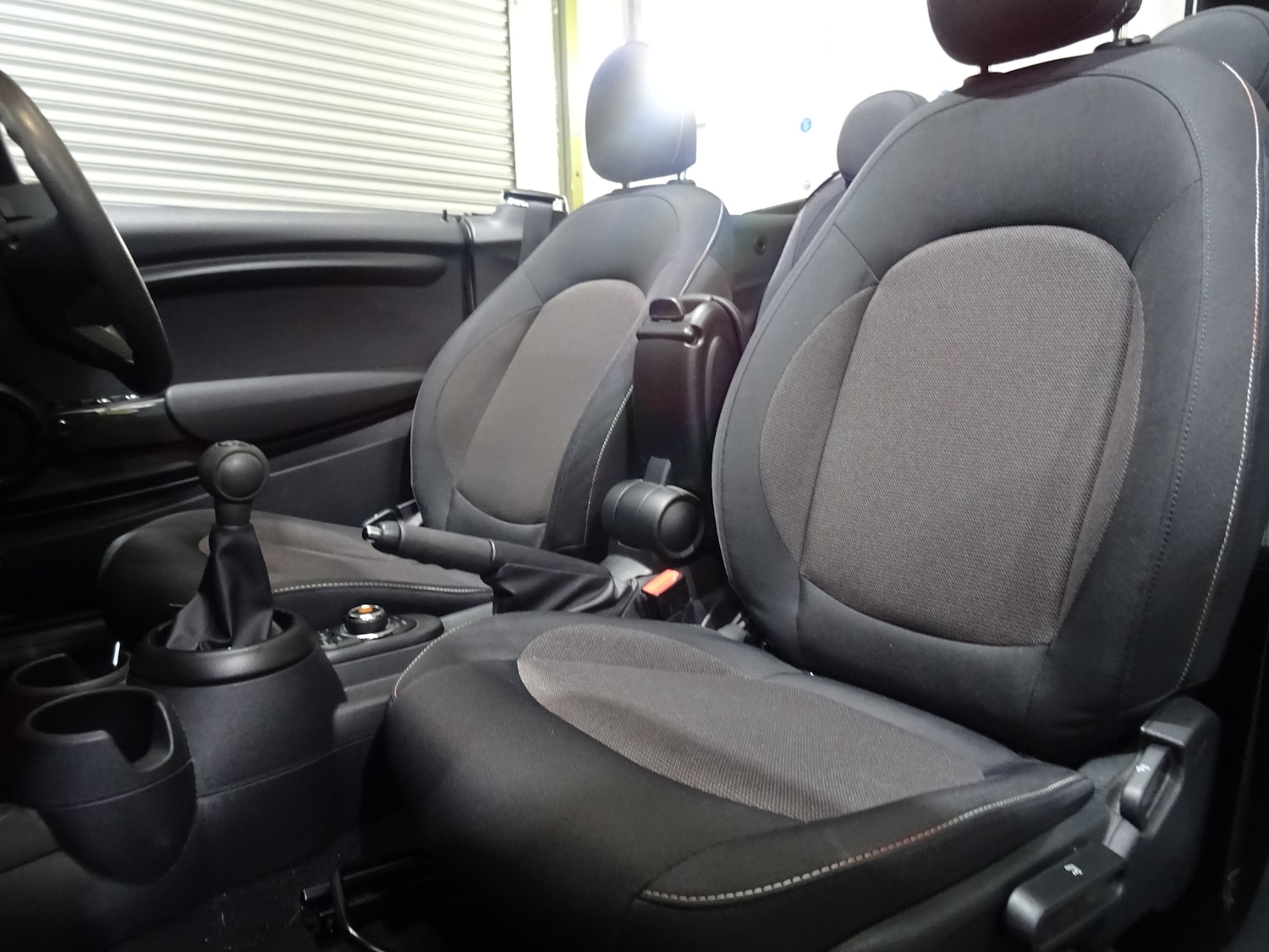 Used MINI Convertible 2021 for sale - 77046264: Photo 2