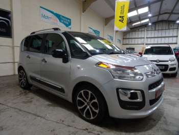 2017 (67) - 1.6 BlueHDi Platinum 5dr **LOW MILEAGE*ONLY 16000 MILES FROM NEW**