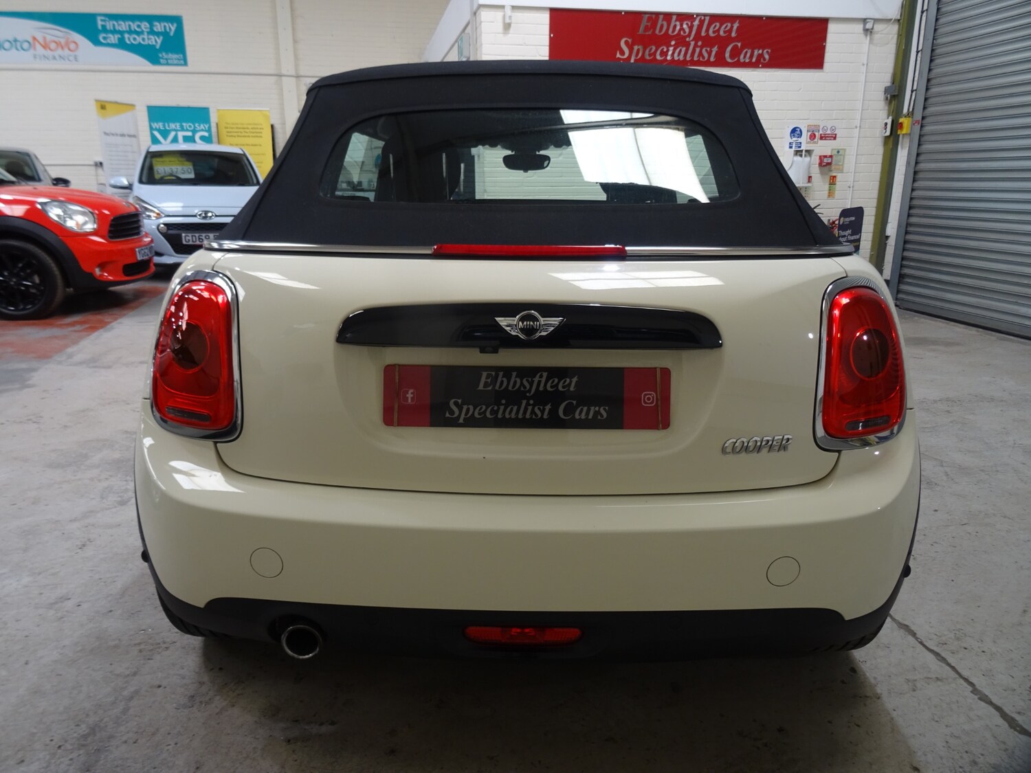 Used MINI Convertible 2017 for sale - 77934106: Photo 13