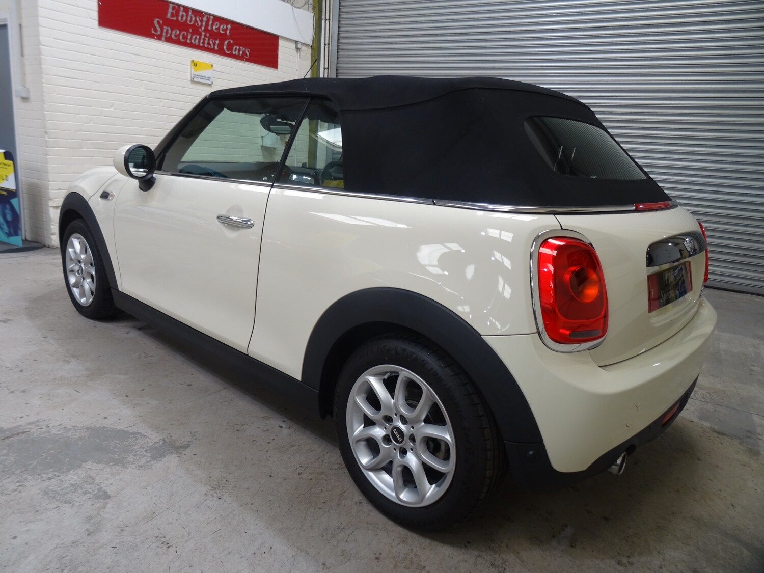 Used MINI Convertible 2017 for sale - 77934106: Photo 14